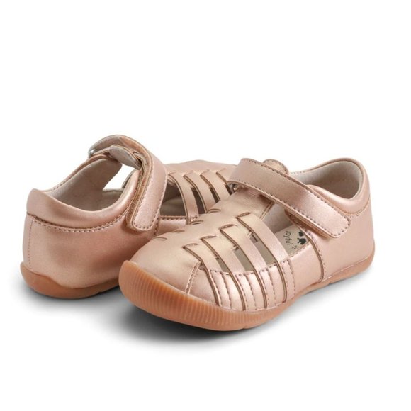 Livie&Luca Other - Livie&Luca Verano Girls Rose Gold metallic napa synthetic upper leather size 6
